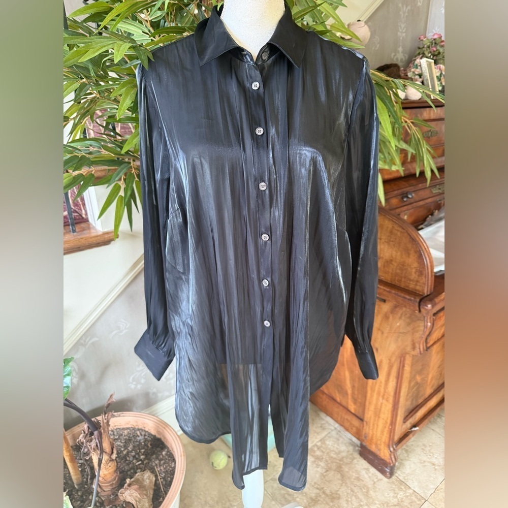 Vince Camuto, ladies, black long sleeve satin top size one X excellent condition - Picture 6 of 16